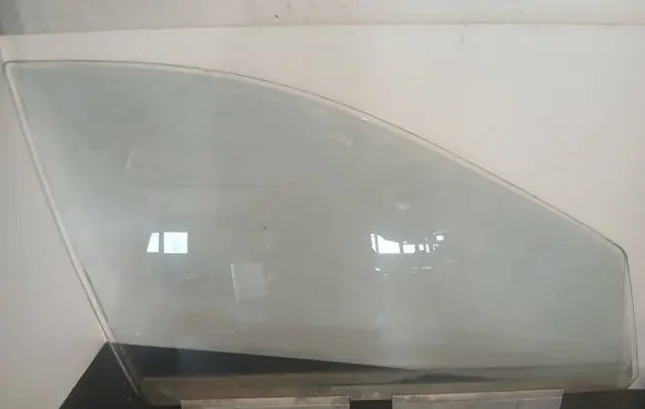 Volvo XC90 Front door window glass four-door AS2M6750DOT682 E000201 43R001601
