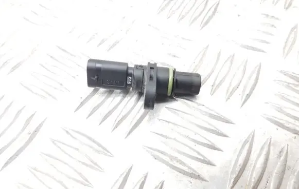 Volkswagen Golf VII Camshaft position sensor 04L907601A