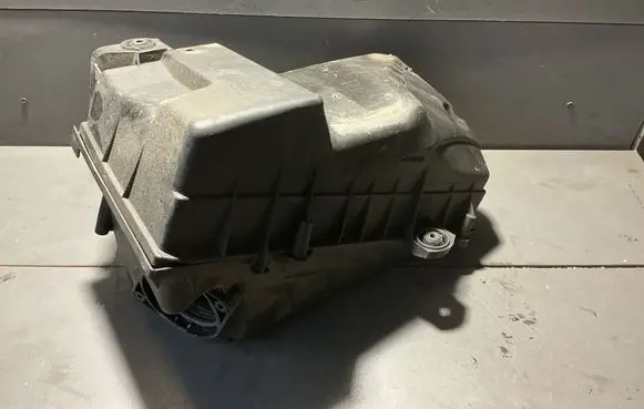Volkswagen Golf IV Air filter 1j0129807ae