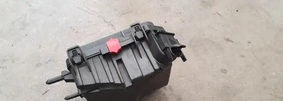 Renault Megane III Fuse box cover 284B10002R
