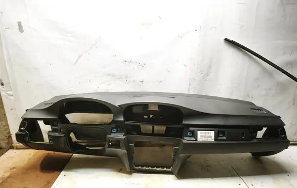 BMW 3 E90 E91 Dashboard 9120319 07B199RB05185