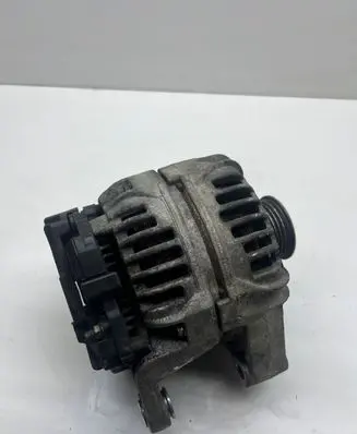 Opel Zafira A Generator/alternator 90561168