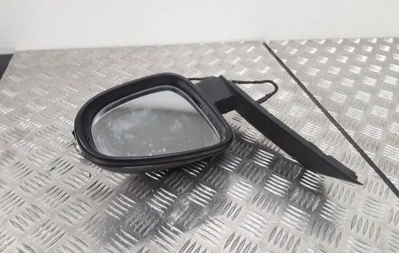 Front door electric wing mirror