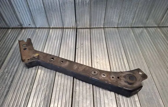 Radiator support slam panel bracket