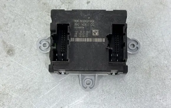 Land Rover Range Rover Velar Door control unit/module J8A214D617CC