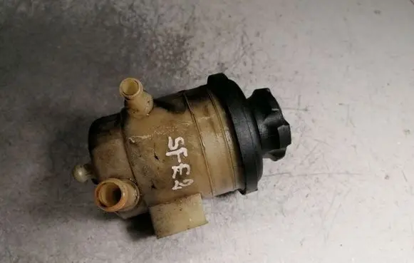 Hyundai Santa Fe Power steering fluid tank/reservoir 5717626000