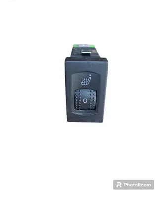 Volkswagen PASSAT B5 Seat heating switch 3B0963563C