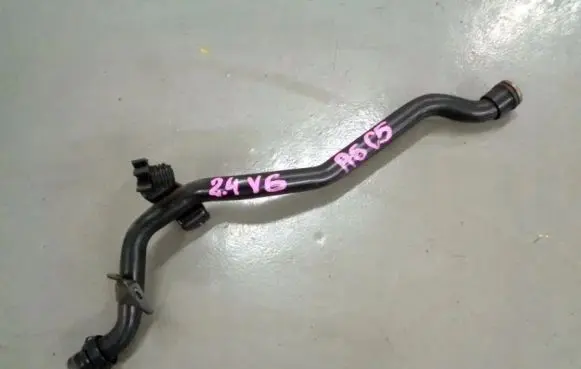 Audi A6 S6 C6 4F Engine coolant pipe/hose