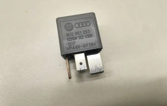 Audi A4 S4 B7 8E 8H Other relay 8D0951253 V23134J52X300