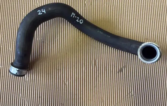Mercedes-Benz E W212 Intercooler hose/pipe A2045012982