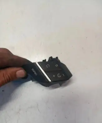 Volvo XC90 Steering wheel buttons/switches 30710697 10W13