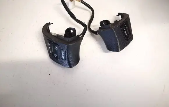 Lexus IS 220D-250-350 Steering wheel buttons/switches 75b458