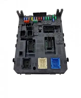 Peugeot Partner Fuse module 281197595