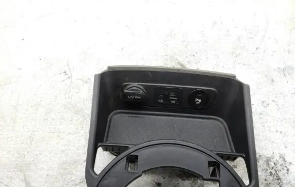 KIA Sportage 12 V Socket (front) 846303UJD0WK 17112015 ECB00887