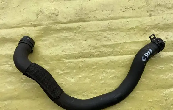 Mercedes-Benz C AMG W204 Engine coolant pipe/hose A2048305596