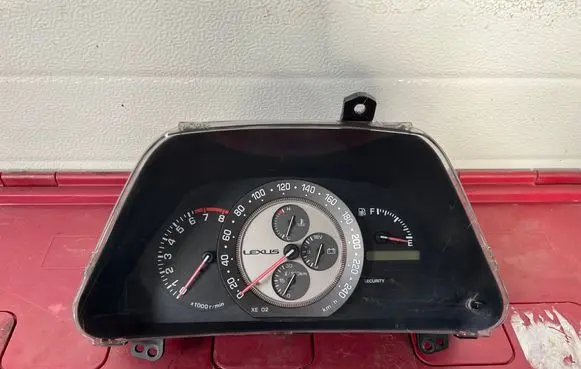 Speedometer (instrument cluster)