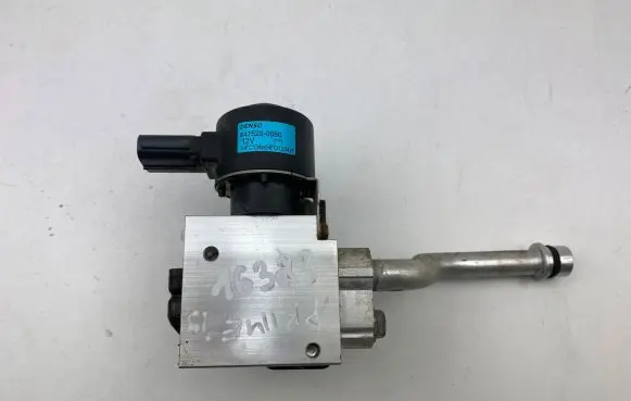 Toyota Prius Prime Air conditioning (A/C) expansion valve 4475200080 HFC134AA