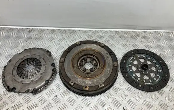 Mini One - Cooper Coupe R56 Clutch set kit 757506904 A-609001-F00 1533453