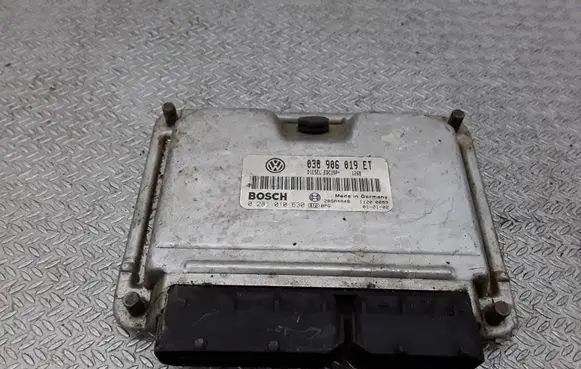Ford Galaxy Engine control unit/module 038906019ET 0281010630