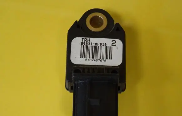 Toyota Yaris Airbag deployment crash/impact sensor 89831-0H010