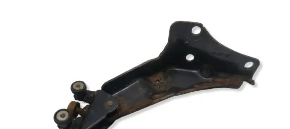 Citroen Berlingo Sliding door lower roller guide/hinge 9680486680J