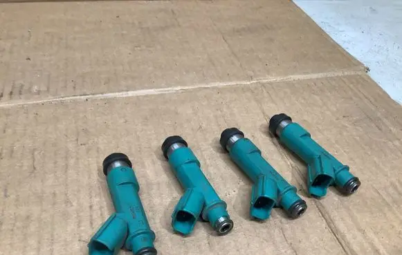 Fuel injectors set