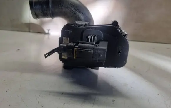 Opel Zafira B Throttle valve 48CPD1
