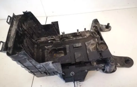 Battery box tray