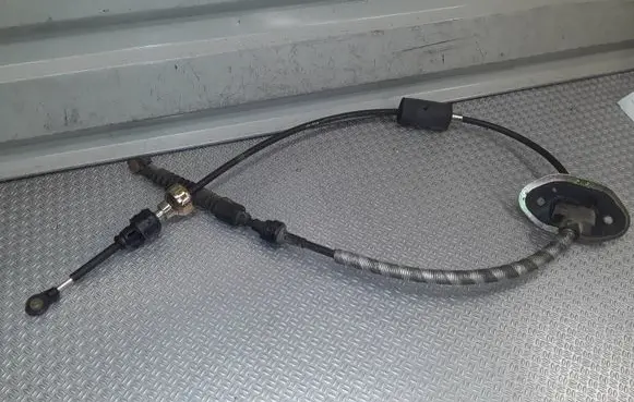 Hyundai Sonata Gear shift cable linkage 