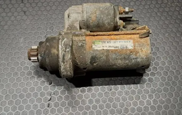 Volkswagen Jetta V Starter motor 02T911023T 2610053678