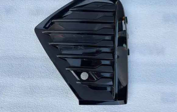 Volvo XC60 Front bumper lower grill 32234961