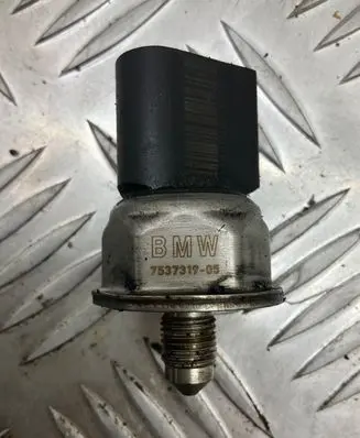 Fuel pressure sensor