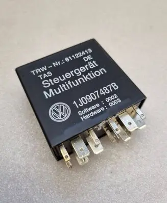 Volkswagen PASSAT B5.5 Other relay 61122413 0002 1J0907487B