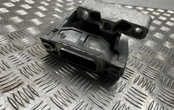 Skoda Superb B6 (3T) Engine mount bracket 1K0199262AM