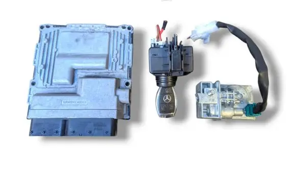 Mercedes-Benz C W204 Engine ECU kit and lock set A0044467540 A2711502279