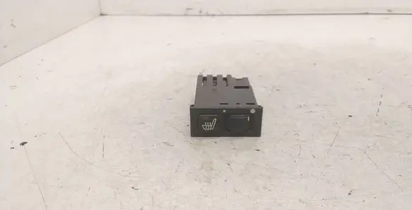 BMW 5 E39 Seat heating switch 61318352259 45950 03055000