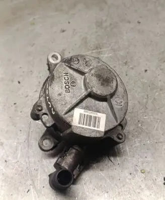 Nissan X-Trail T31 Vacuum pump 8200472458