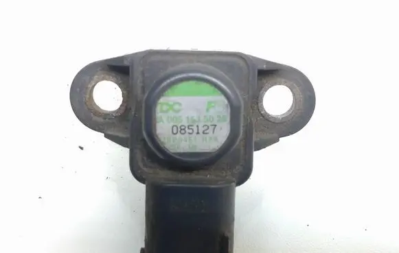 Mercedes-Benz Vito Viano W639 Air pressure sensor A0051535028 085127