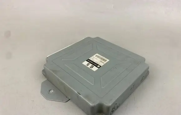 Subaru Legacy Engine control unit/module 22611AK270