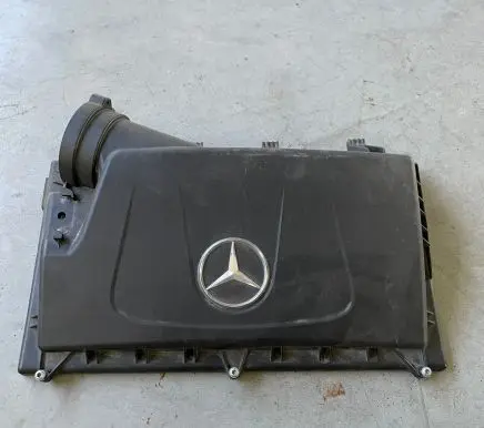 Mercedes-Benz V Class W447 Air filter box cover 70548446 70587279