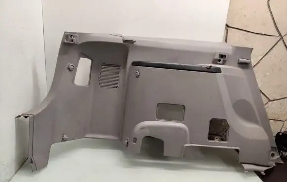 Mitsubishi Grandis Trunk/boot lower side trim panel MR576121