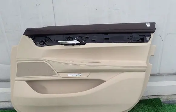 BMW 7 G11 G12 Front door card panel trim