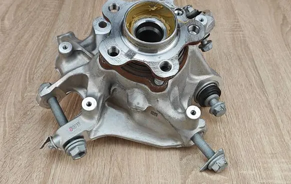 BMW X4 G02 Rear wheel hub spindle/knuckle 6879752
