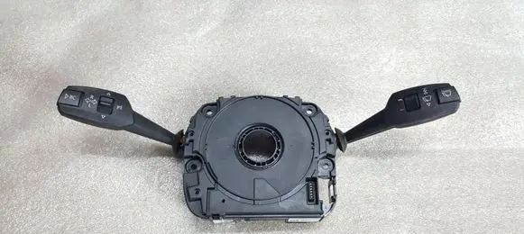 BMW 1 E82 E88 Indicator stalk LZ912303206 1000160412 3930020823111