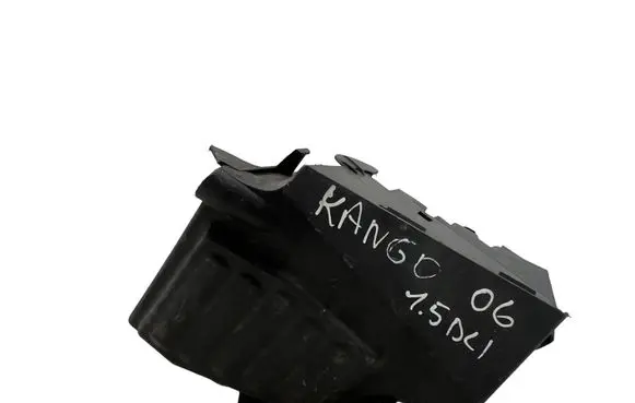 Renault Kangoo I Fuse box set 8200129136D 8200129134