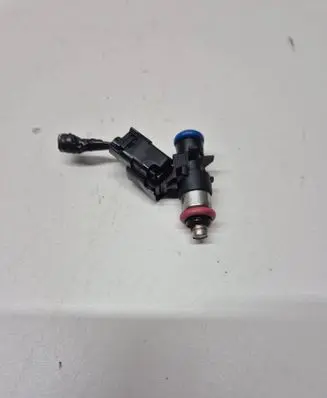 Chrysler Town u0026 Country V Fuel injector 05184085AC