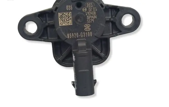 Hyundai i30 fastback Airbag deployment crash/impact sensor 95920G3100 190408 5579