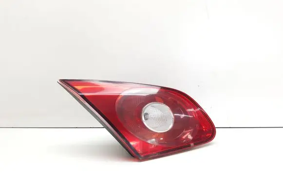Tailgate rear/tail lights