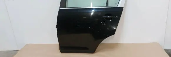 KIA Sportage Rear door