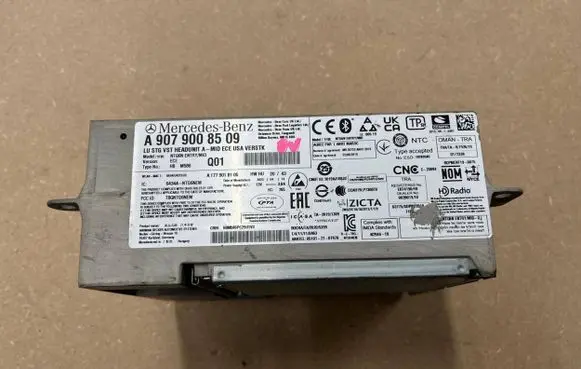 Mercedes-Benz Sprinter W907 W910 Radio/GPS head unit trim A9079008509